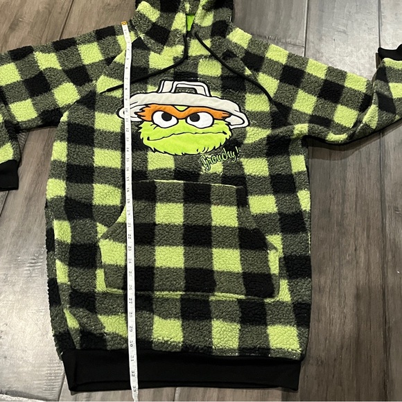 Sesame Street Oscar the Grouch Oversized Hooded Sweatshirt - Size Small - Picture 10 of 13